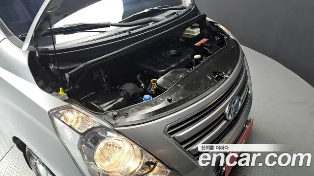 Hyundai Starex 2017 — фото 6
