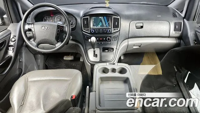 Hyundai Starex 2017 — фото 7