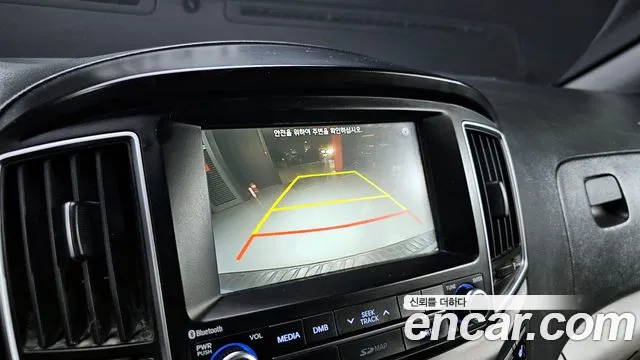 Hyundai Starex 2017 — фото 14
