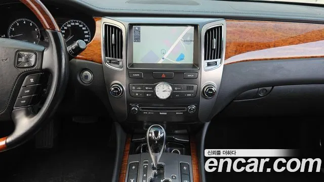 Hyundai Equus 2010 — фото 15