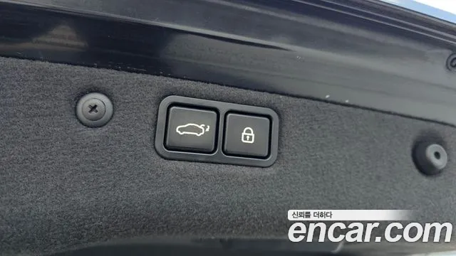 Hyundai Equus 2010 — фото 19