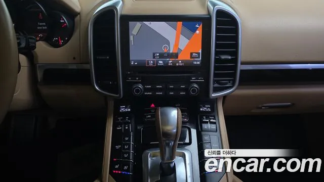 Porsche Cayenne 2017 — фото 14
