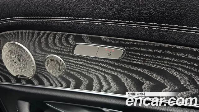Mercedes-Benz E-Class 2022 — фото 19