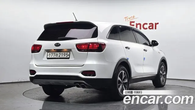 Kia Sorento 2018 — фото 2