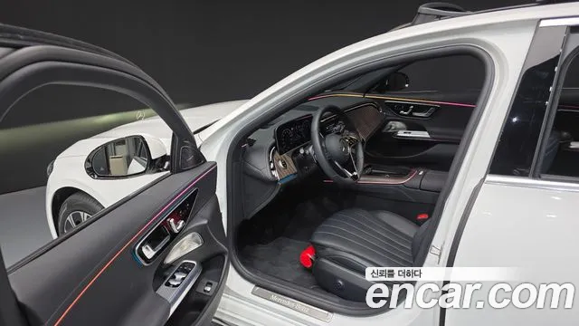 Mercedes-Benz E-Class 2025 — фото 10