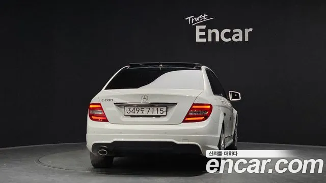 Mercedes-Benz C-Class 2012 — фото 4