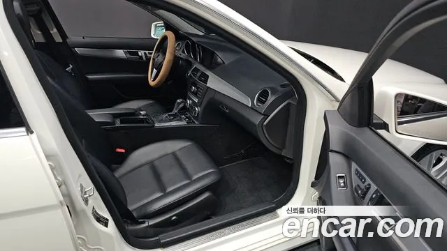 Mercedes-Benz C-Class 2012 — фото 10