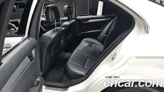 Mercedes-Benz C-Class 2012 — фото 12