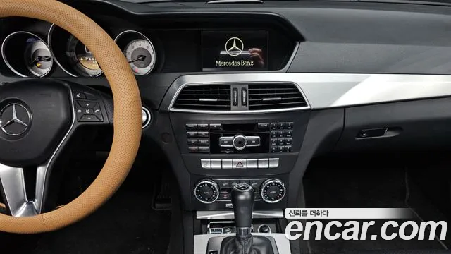 Mercedes-Benz C-Class 2012 — фото 14