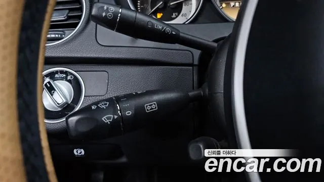 Mercedes-Benz C-Class 2012 — фото 18