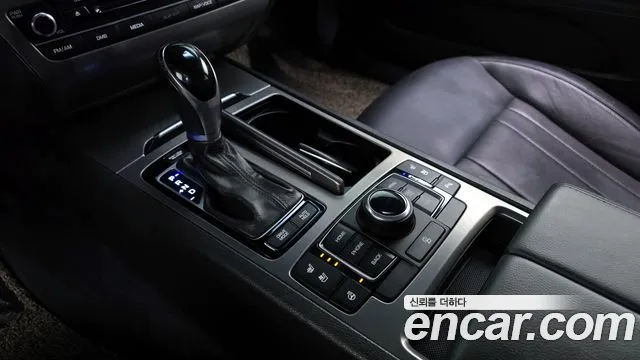 Hyundai Genesis 2015 — фото 9
