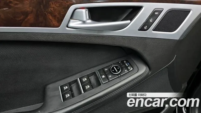 Hyundai Genesis 2015 — фото 20