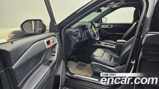 Ford Explorer 2020 — фото 10