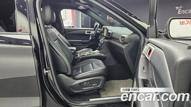 Ford Explorer 2020 — фото 11