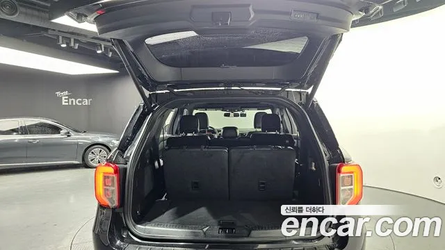 Ford Explorer 2020 — фото 20
