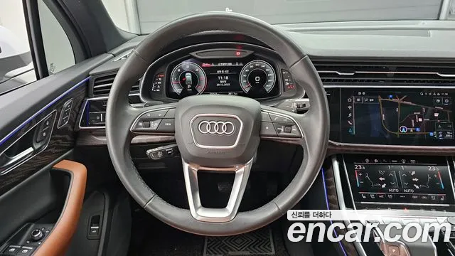 Audi Q7 2021 — фото 13