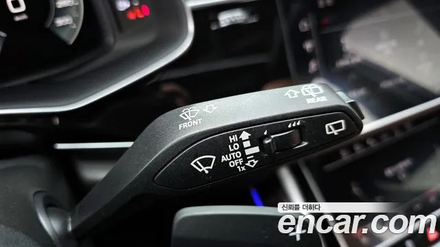 Audi Q7 2021 — фото 15