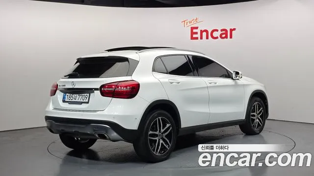 Mercedes-Benz GLA-Class 2018 — фото 2