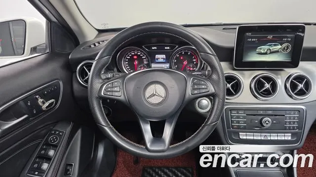 Mercedes-Benz GLA-Class 2018 — фото 15