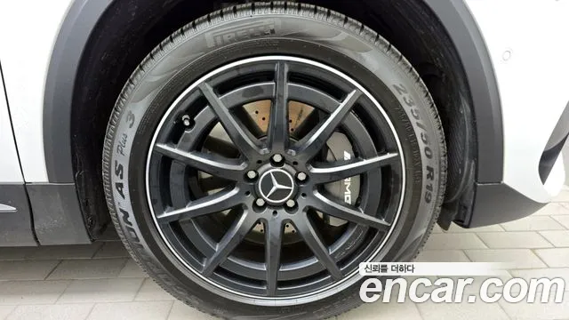 Mercedes-Benz GLA-Class 2023 — фото 5
