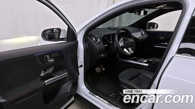 Mercedes-Benz GLA-Class 2023 — фото 10