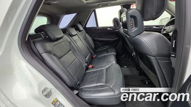 Mercedes-Benz M-class 2015 — фото 19
