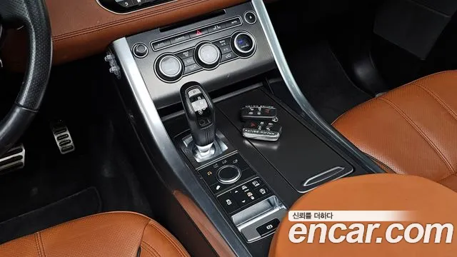 Land Rover Range Rover Sport 2017 — фото 9