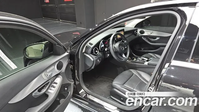 Mercedes-Benz C-Class 2017 — фото 10