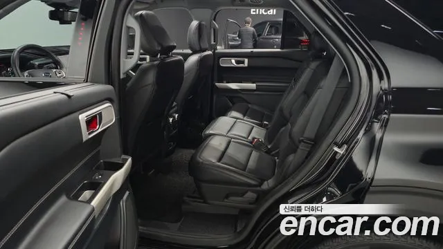 Ford Explorer 2021 — фото 12