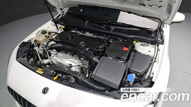 Mercedes-Benz A-Class 2020 — фото 6
