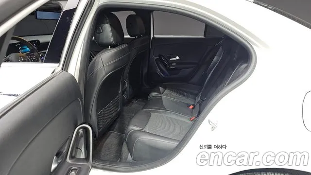 Mercedes-Benz A-Class 2020 — фото 12