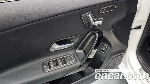Mercedes-Benz A-Class 2020 — фото 18