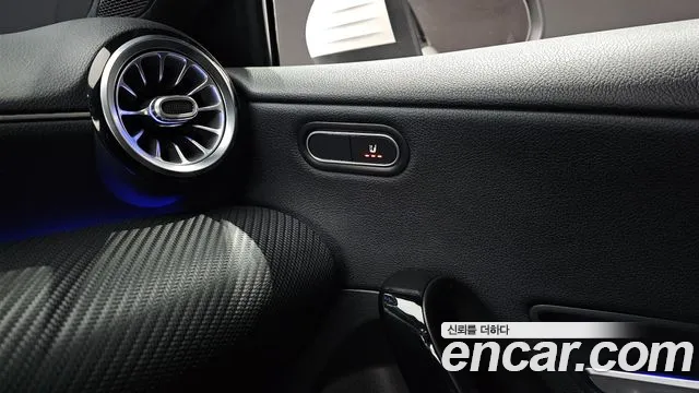Mercedes-Benz A-Class 2020 — фото 19
