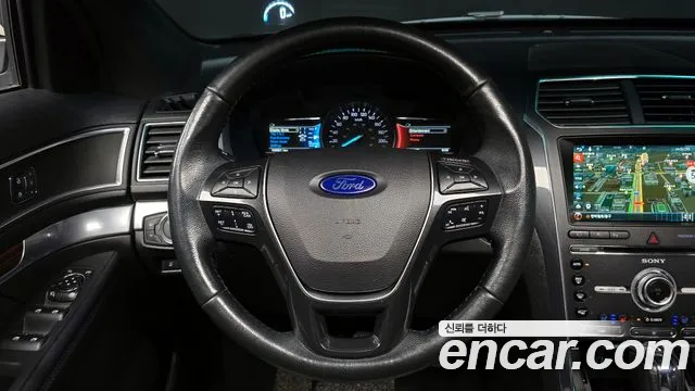 Ford Explorer 2017 — фото 13