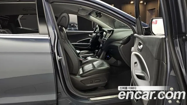 Hyundai Santafe 2016 — фото 10