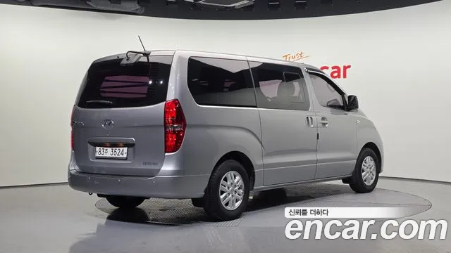 Hyundai Starex 2016 — фото 2