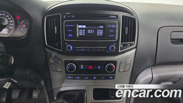 Hyundai Starex 2016 — фото 14
