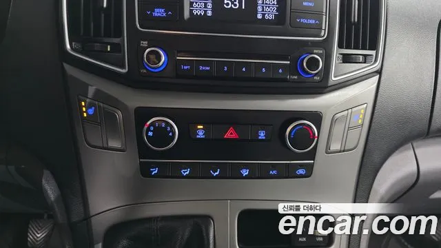 Hyundai Starex 2016 — фото 16