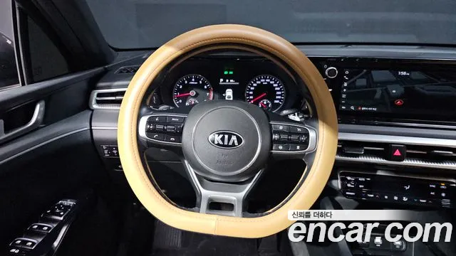 Kia K5 2021 — фото 13