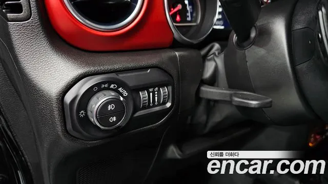 Jeep Wrangler 2022 — фото 14