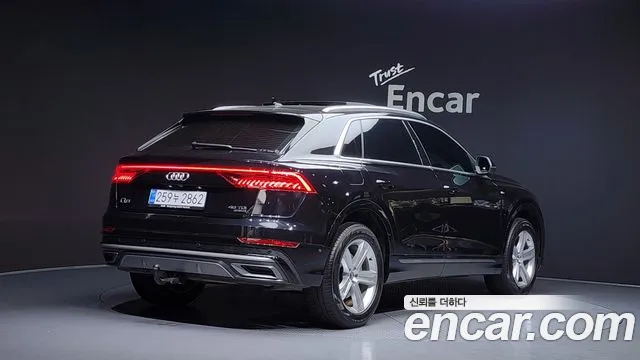 Audi Q8 2021 — фото 2