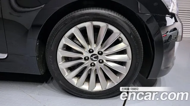 Hyundai Equus 2015 — фото 5