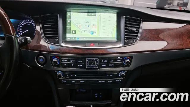Hyundai Equus 2015 — фото 19