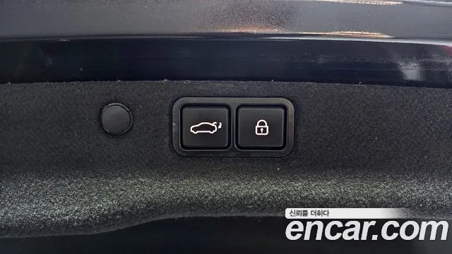Hyundai Equus 2015 — фото 20
