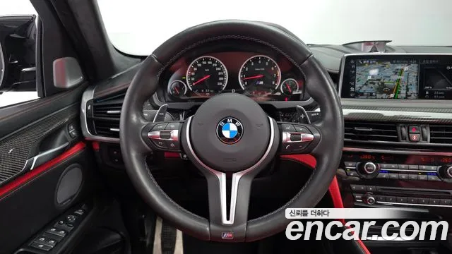 BMW X6M 2017 — фото 13