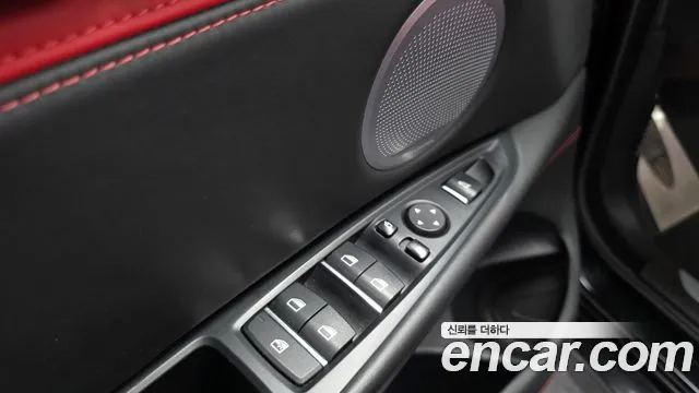 BMW X6M 2017 — фото 19
