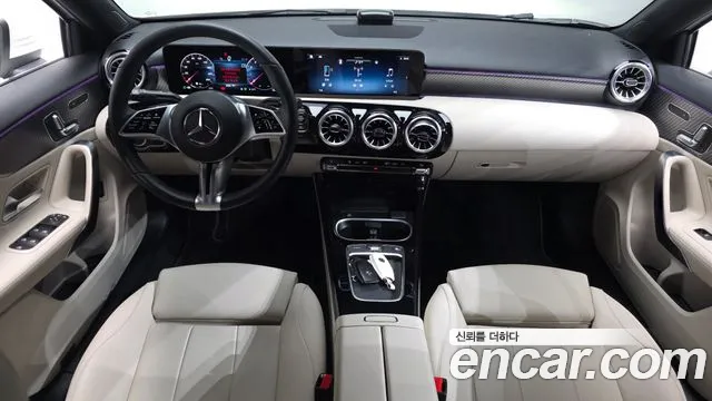 Mercedes-Benz A-Class 2024 — фото 6