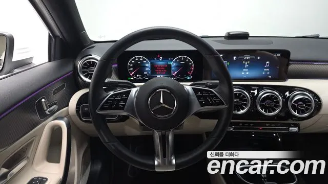 Mercedes-Benz A-Class 2024 — фото 12