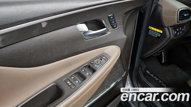 Hyundai Santafe 2019 — фото 13
