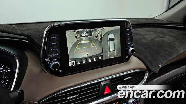 Hyundai Santafe 2019 — фото 17